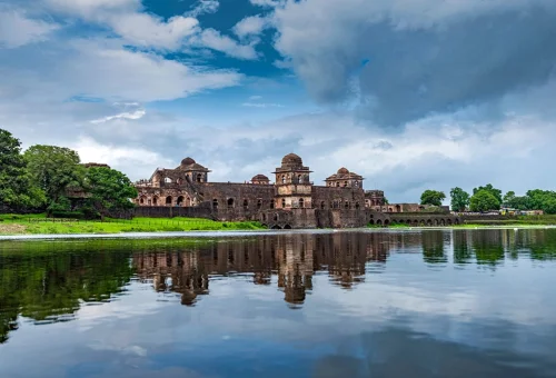 Best Mandu Tour