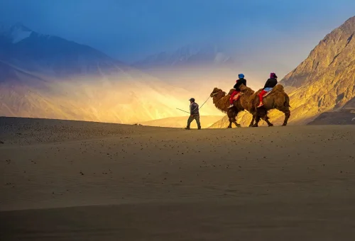 wvk97i5gssbtljdu5gqplwqmloh6_1494510547_HONEYMOON-IN-NUBRA