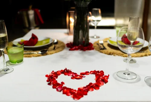 romatic-sunset-dinner-coral-island-phuket-travel-store-11