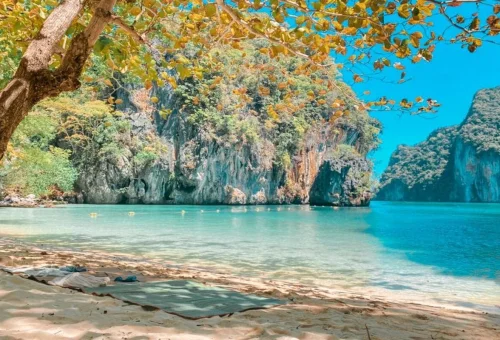 krabi-private-speedboat-limestone-cliffs-sea