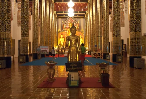 chiang-mai-wat-phra-singh-buddha-interior
