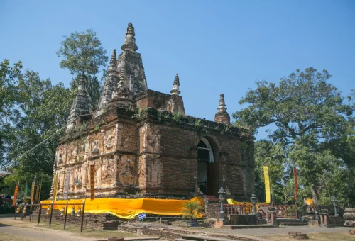 chiang-mai-ancient-buddhist-temple-chedi