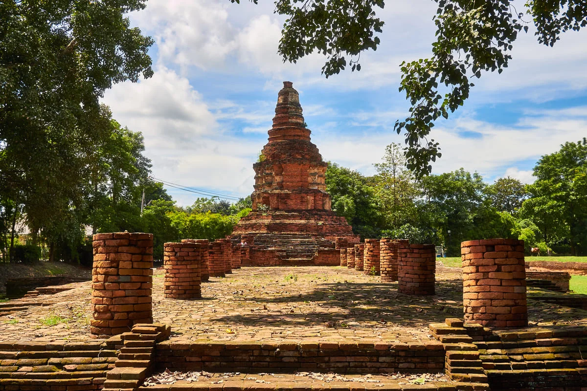 Ancient chedi at Wiang Kum Kam near Chiang Mai on a Lamphun cultural tour