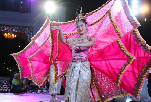 Traditional Thai dancer performing at Chiang Mai Khan Toke dinner
