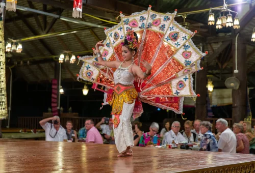 chiang-mai-khan-toke-northern-thai-music-show
