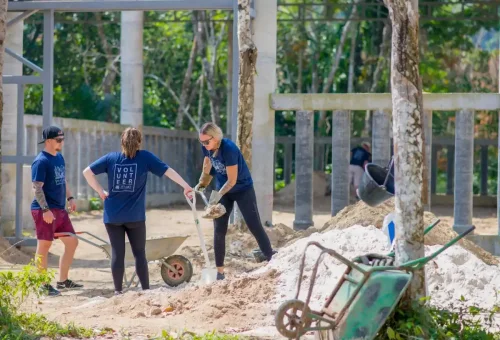 Phuket Elephant Sanctuary Volunteer Phuket Travel Store 1