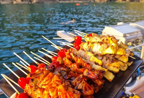 phi-phi-islands-speed-catamaran-phuket-travel-store-16