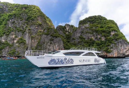 phi-phi-islands-speed-catamaran-phuket-travel-store-24