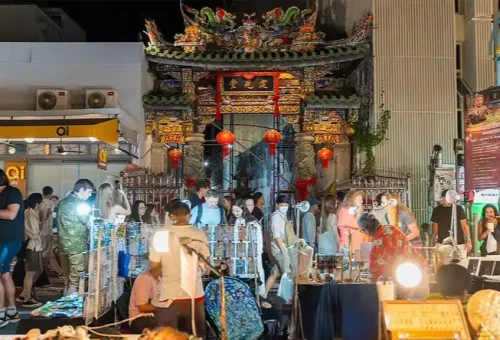 Phuket Weekend Market Thalang Road Phuket Travel Store 8