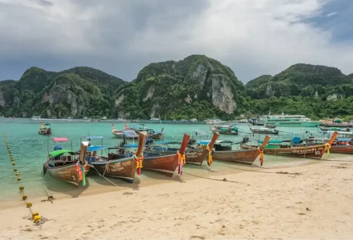 phi-phi-island-speed-catamaran-phuket-travel-store (10)