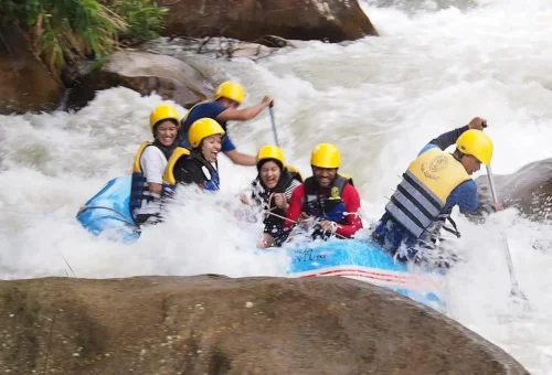 White water rafting through jungle river in Phang Nga with Anda Adventure – thrilling outdoor activity – PhuketTravelStore.com