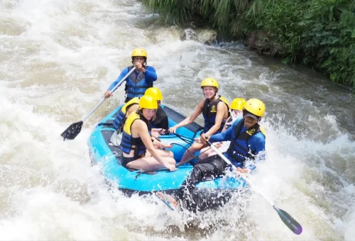 Exciting white water rafting in Phang Nga with Anda Adventure – group enjoying river rapids – PhuketTravelStore.com