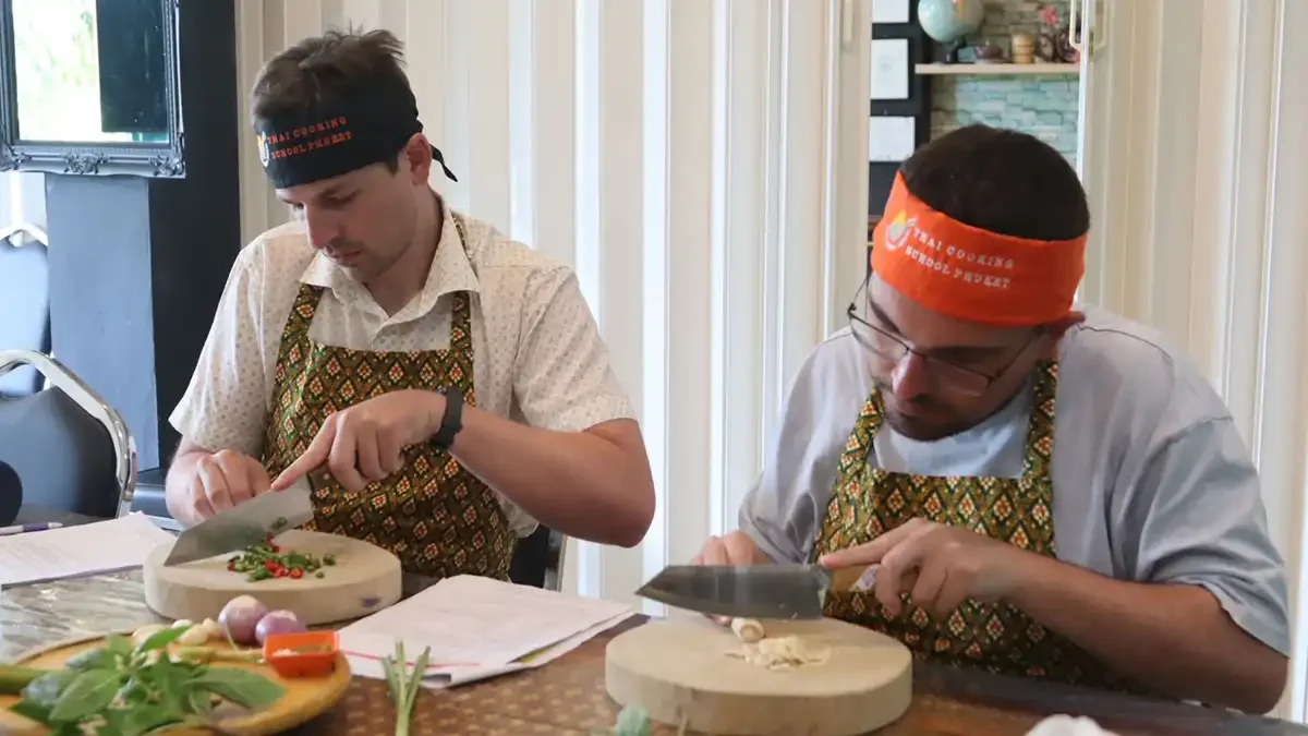 kata-thai-cooking-class-phuket-travel-store-10