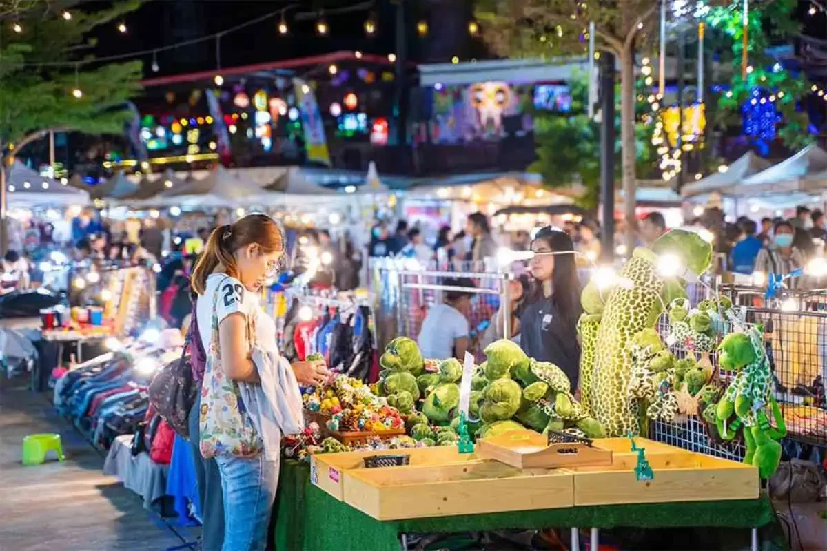 Chillva Naka Market Phuket Travel Store 1