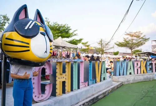 Chillva Naka Market Phuket Travel Store 2