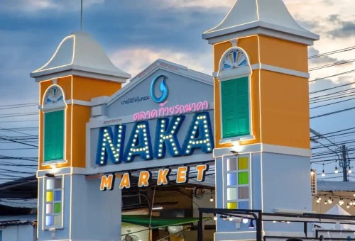 chillva-naka-market-phuket-travel-store-17