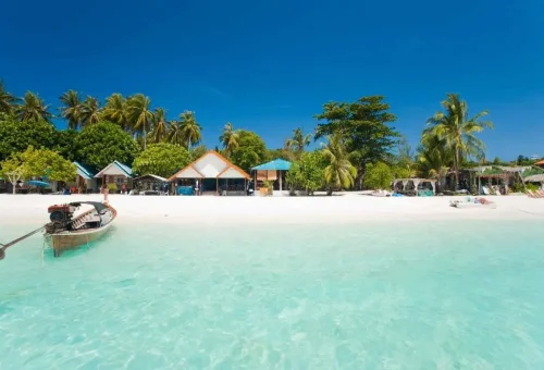 Koh Lipe tour with Phuket Travel Store – white sandy beaches, clear waters, and snorkeling paradise in Southern Thailand