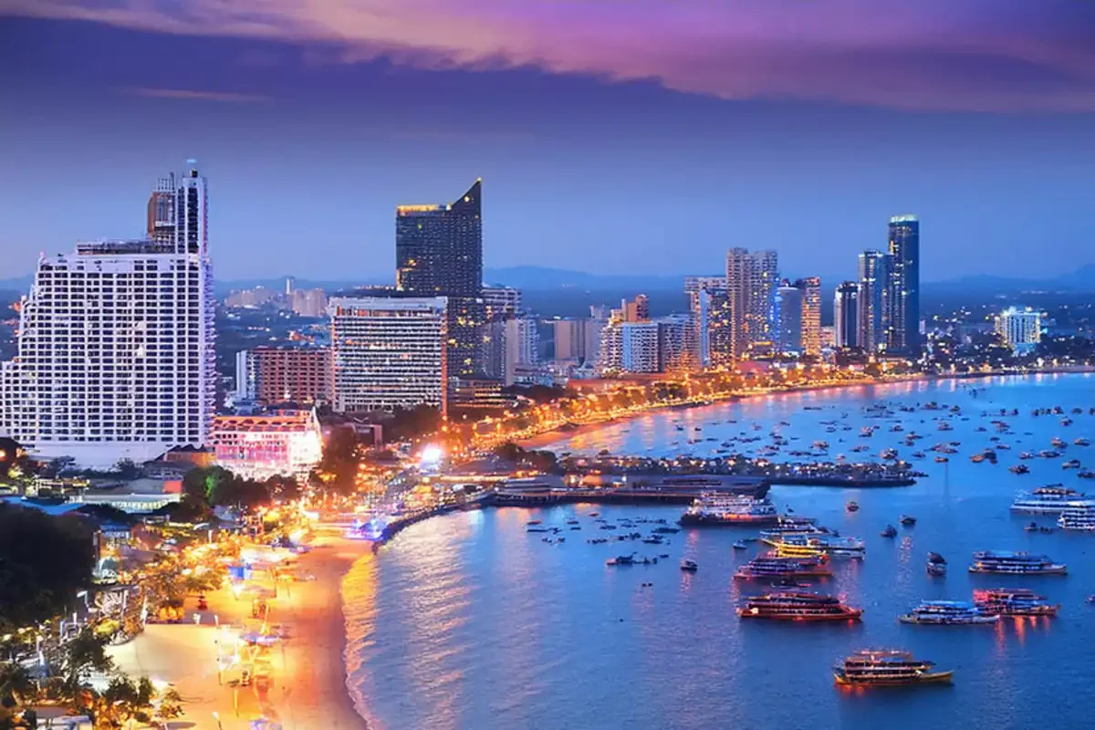 Pattaya tour with Phuket Travel Store – vibrant beach city, nightlife, island trips, and cultural attractions in eastern Thailand