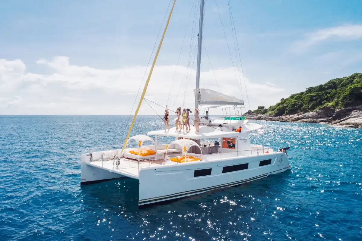 Elizabeth Private Yacht Phuket Travel Store 12