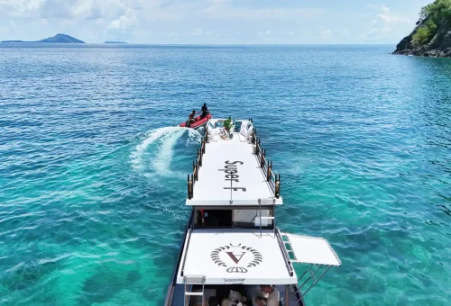Stylish design and comfort aboard Super-F luxury longtail in Phuket