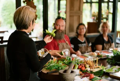 Tourists learning Thai cuisine with Phuket Travel Store