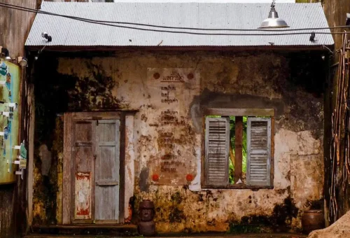 Guided tour through Takuapa village