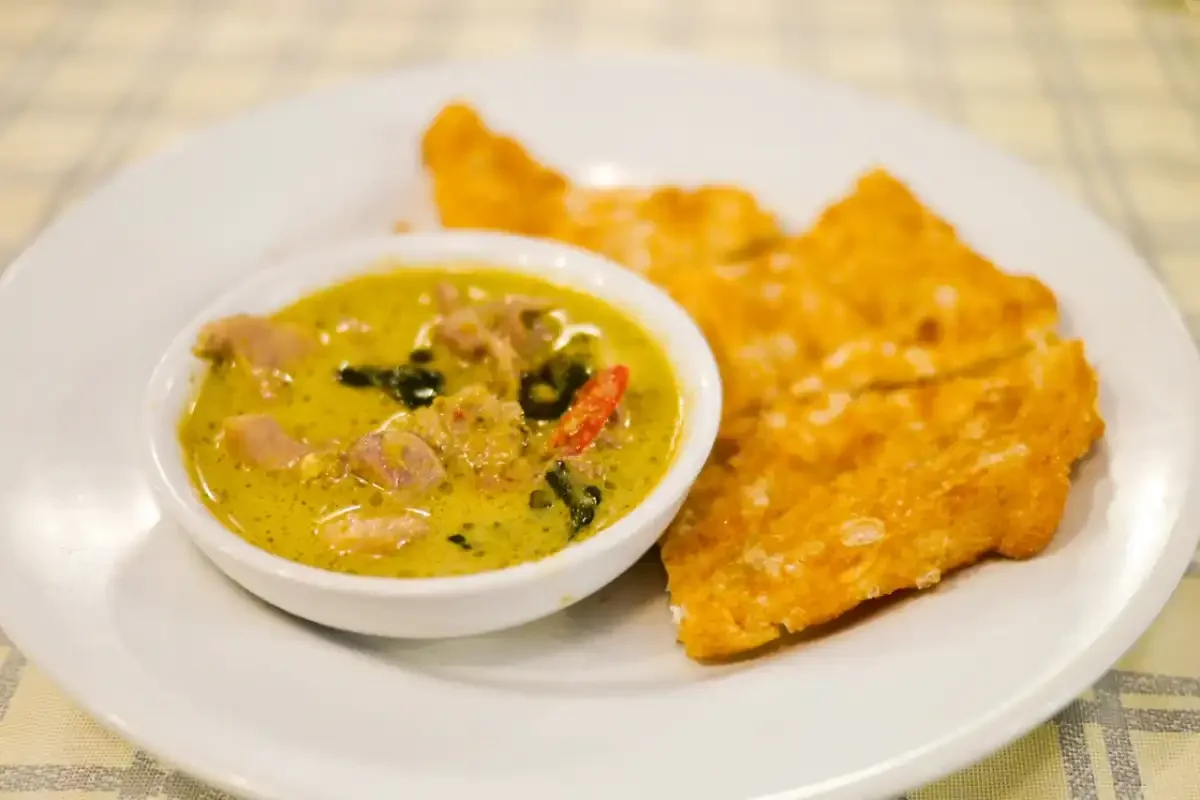 Bangkok Historic Bangrak Food And Culture Phuket Travel Store 1