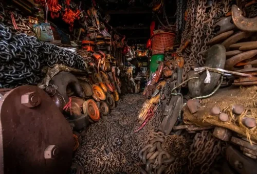 Vintage machinery store on Bangkok bicycle route