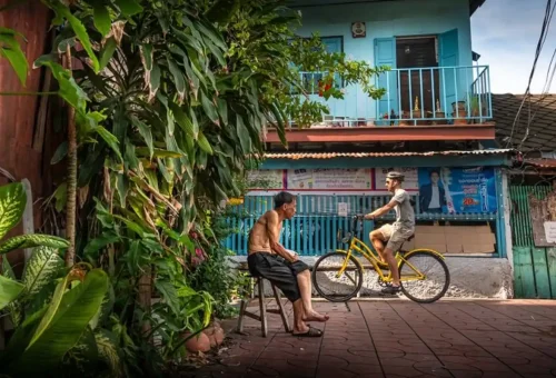 Local interaction during Bangkok bike tour with Phuket Travel Store