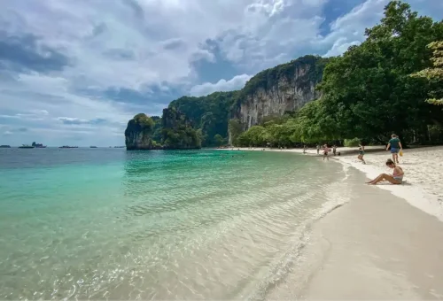 Scenic view of Hong Island’s long sandy beach with turquoise water.