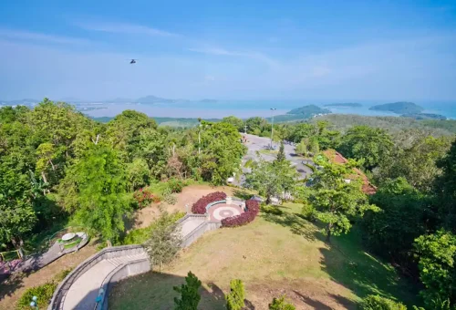 Private Phuket City Tour – panoramic ocean and island views from Khao Khad Viewpoint in Phuket with Phuket Travel Store.