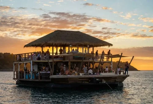 Samui Pig Island tour with Phuket Travel Store boat