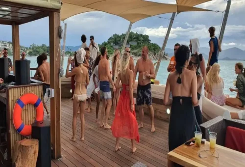 Pig Island Samui tour popular with international travelers