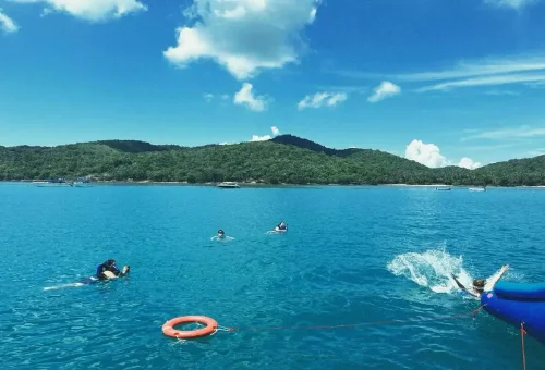 Online booking Samui party boat Pig Island tour