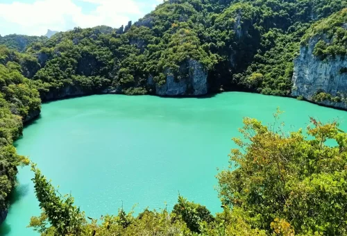 emeral-lake-ang-thong.jpg