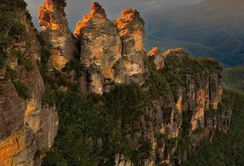 The Blue Mountains (Three Sisters) - New South Wales