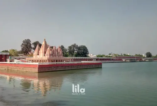 web-gallery-India-Brahma-Sarovar-001