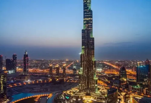 'Burj Khalifa, Dubai' by shahbazmajeed