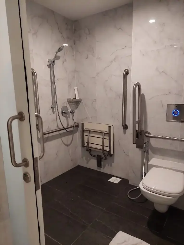 Ibis Budget Singapore Gold 3