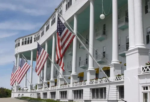 mackinac-island-guided-tour-1