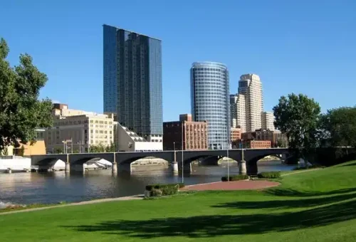 grand-river-grand-rapids-michigan-usa-1