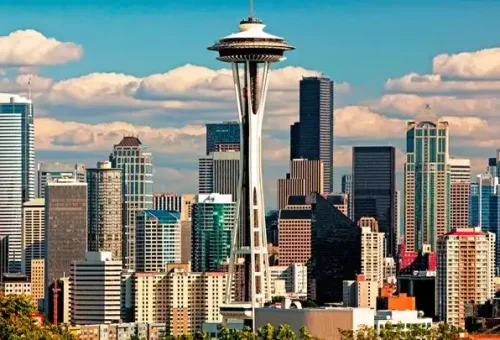 space-needle-and-downtown-seattle-washington-usa-1