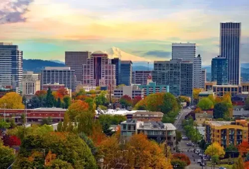 downtown-cityscape-in-the-fall-portland-oregon-usa-1