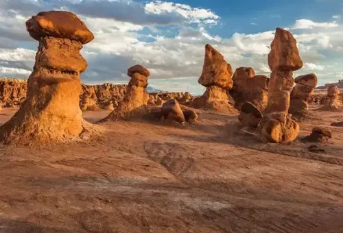 rocks-goblin-valley-usa-1