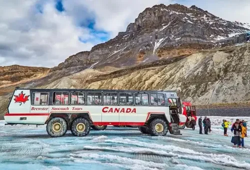 people-glacier-walk-athabasca-glacier-canada-1 (1)