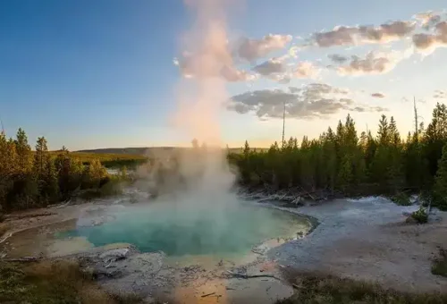 norris-hotspring-yellowstone-national-park-usa-1