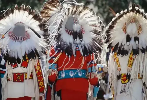 chiefs-headresses-rapid-city-usa-6