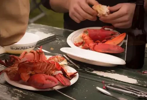 food-lobsters-shediac-bay-canada-1