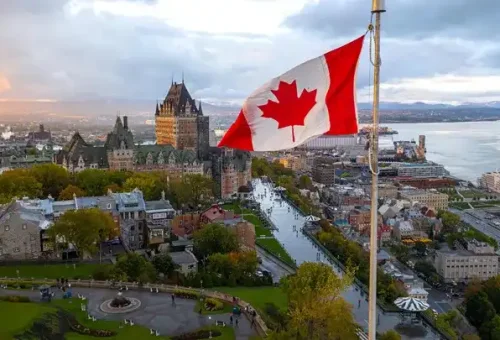 flag-old-quebec-city-canada-6