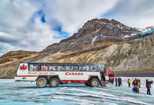 people-glacier-walk-athabasca-glacier-canada